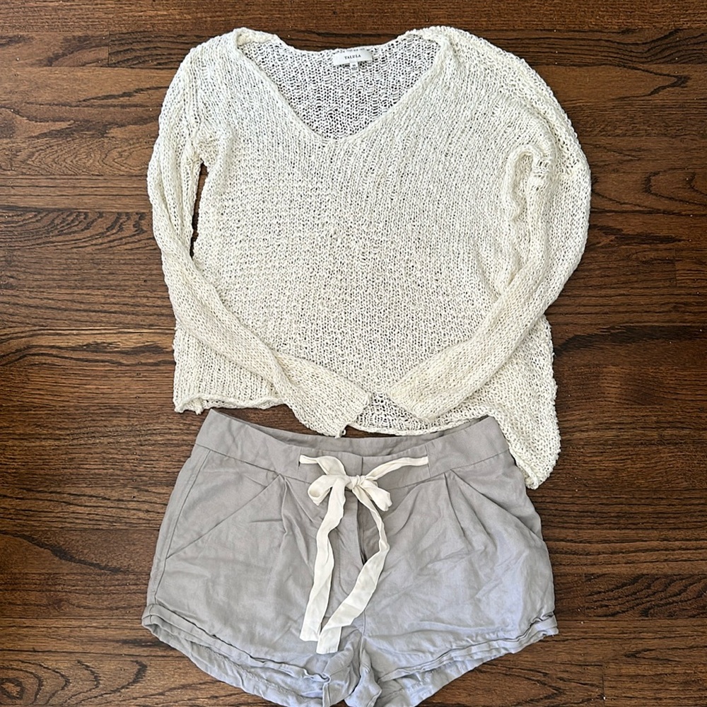 Aritzia Talula boho assymmetrical cream sweater, size XS